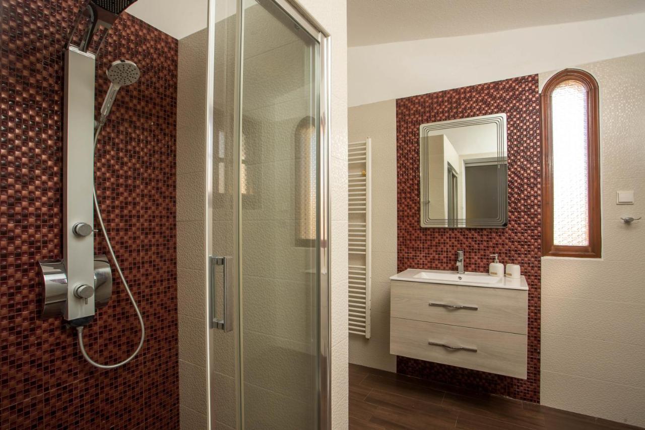 Hriska Luxury Villa Ixia  Exteriör bild