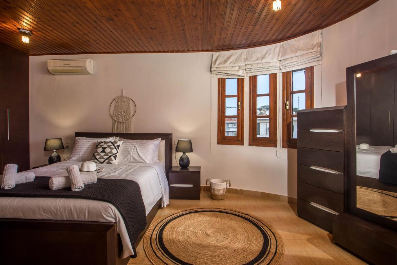Hriska Luxury Villa Ixia  Exteriör bild
