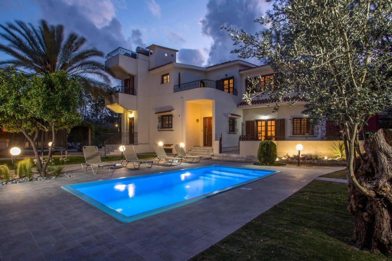 Hriska Luxury Villa Ixia  Exteriör bild