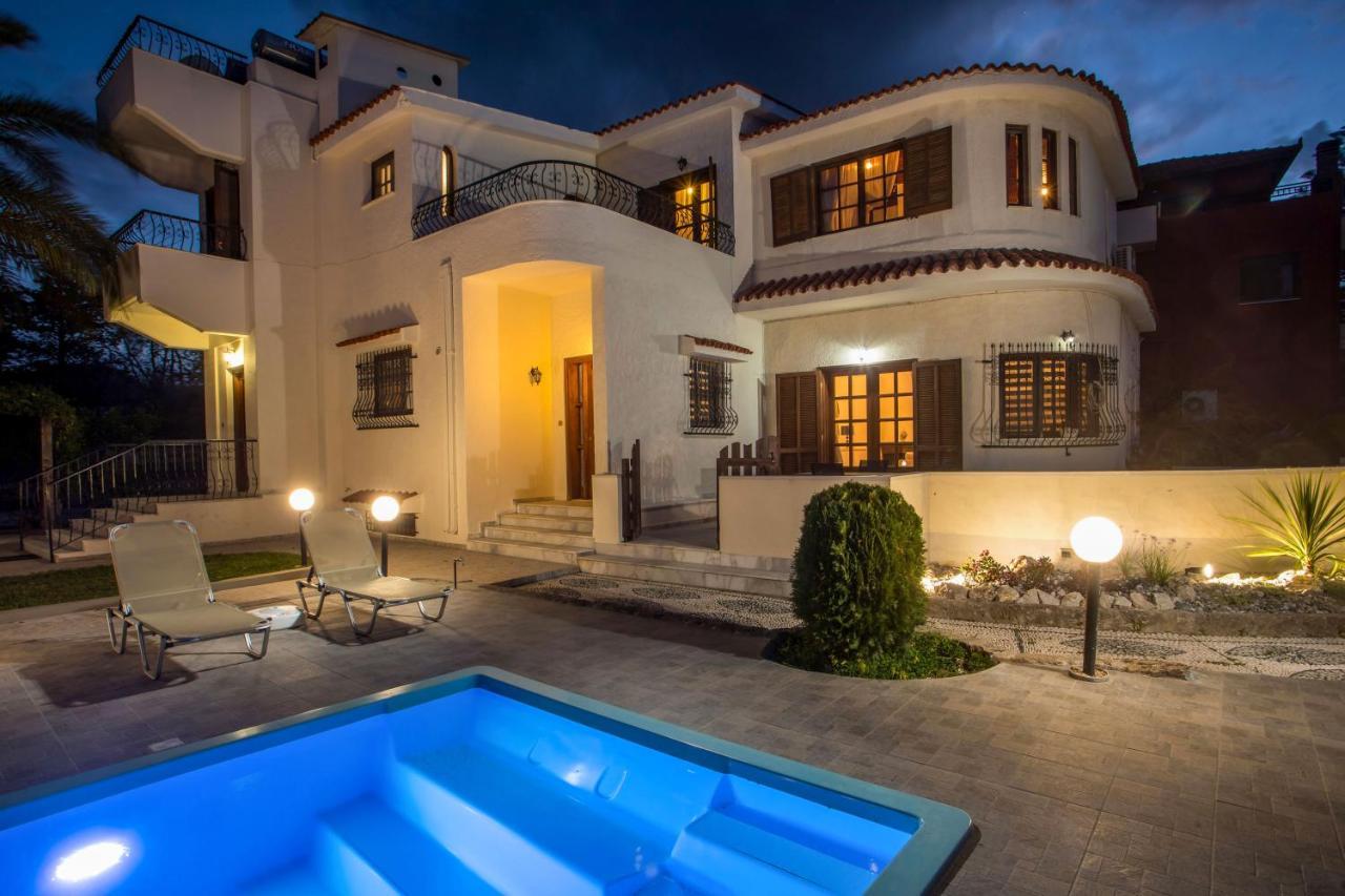 Hriska Luxury Villa Ixia  Exteriör bild